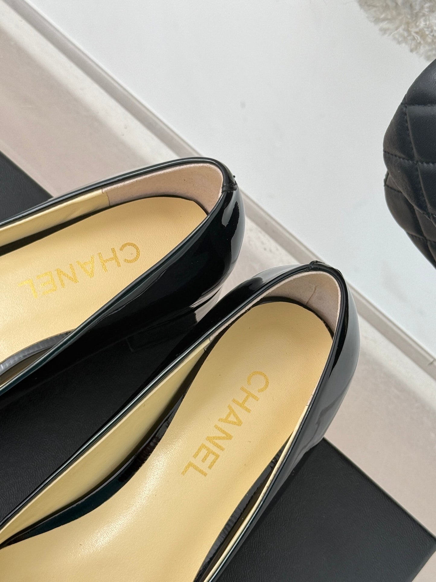 CHANEL 25C Rhinestone Bow Chunky Heel Pumps