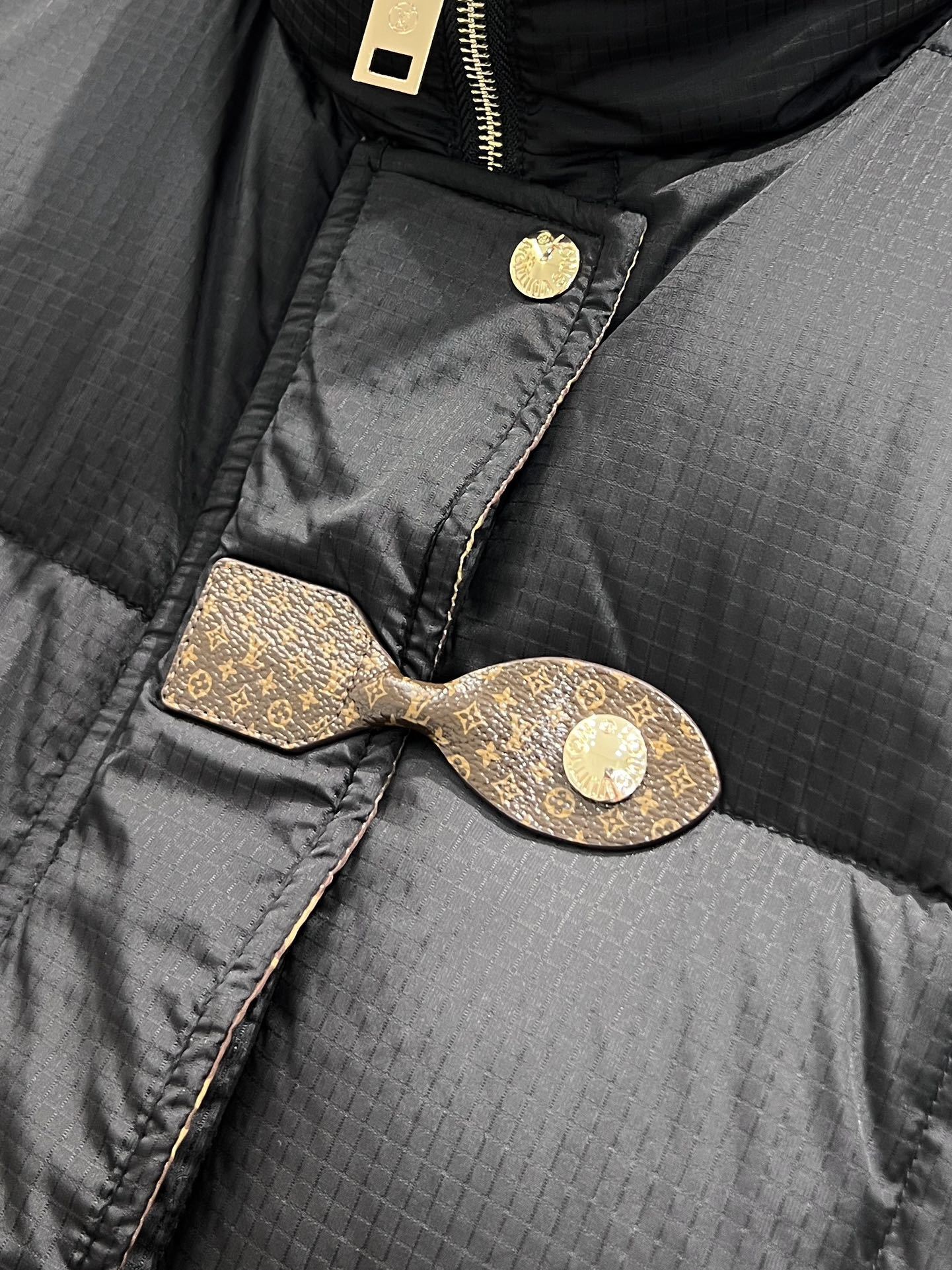 Louis Vuitton 25FW Pillow Stand-Collar Down Jacket