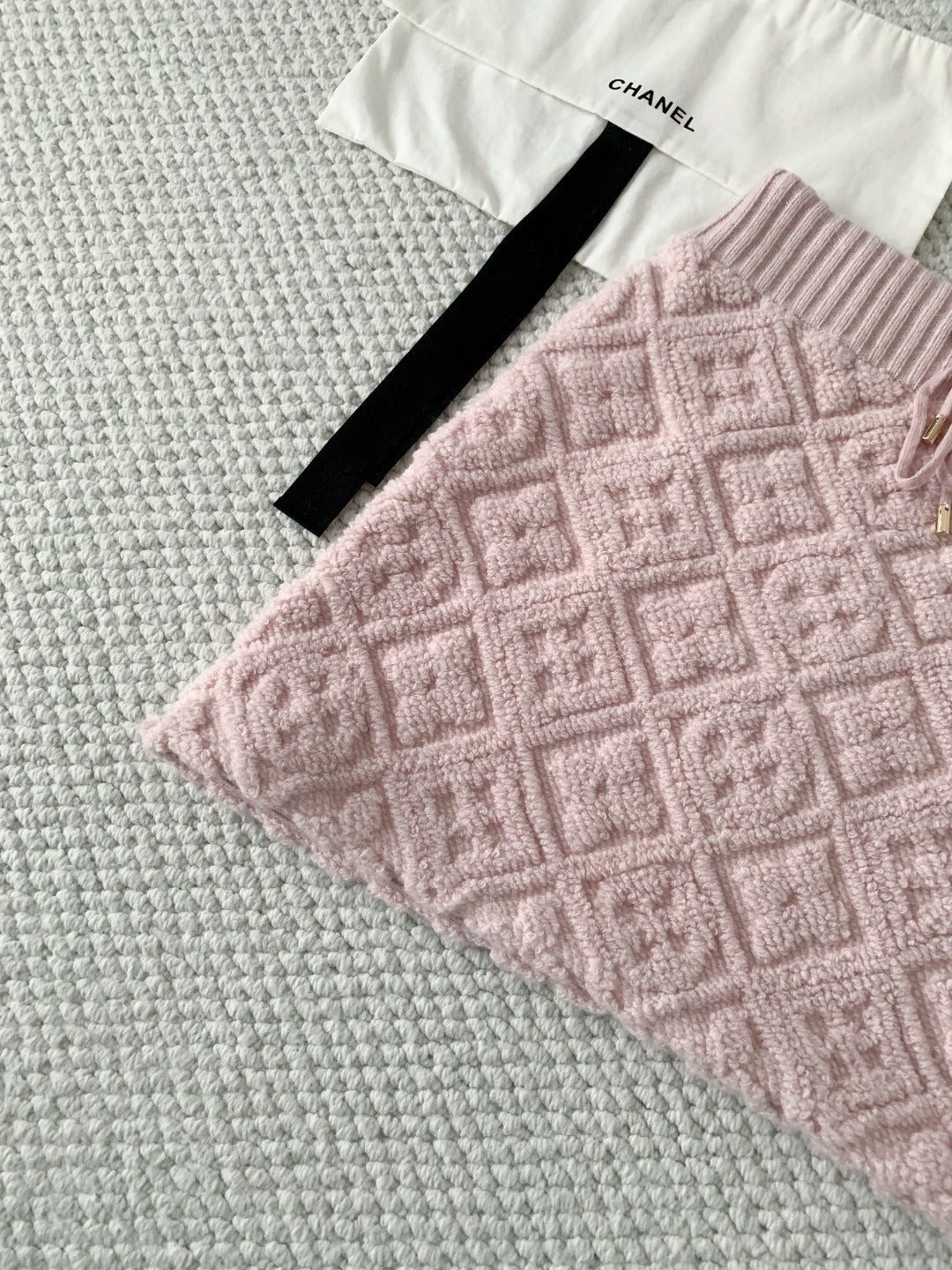 LV Women’s Cashmere Wool Jacquard Terry Sweater Set