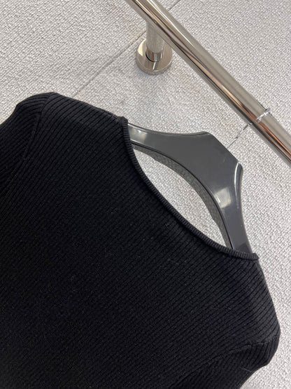 Slim Fit Wool Knit Cardigan Black Crew Neck Cropped