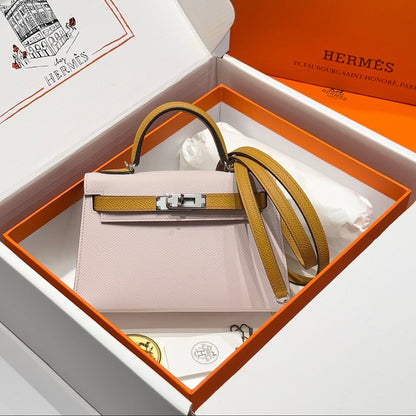 Hermès Kelly Mini 20 Craie & Mauve Pale Epsom Leather Handbag