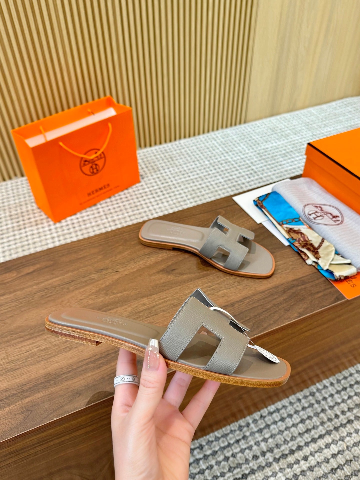 Hermès Full-Coverage Palm Print Slippers