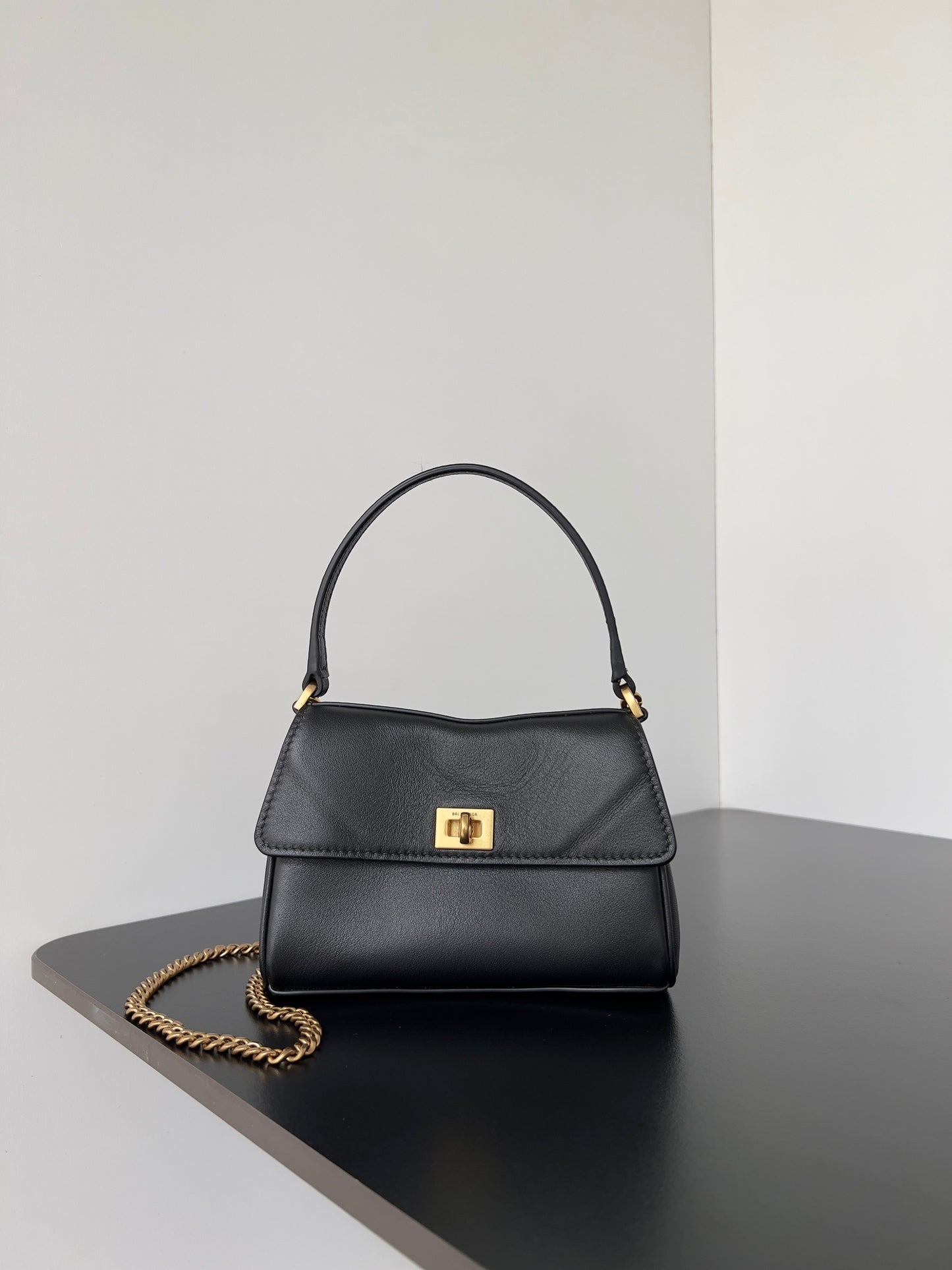 Women’s Unique Design Chain Armpit Shoulder Bag