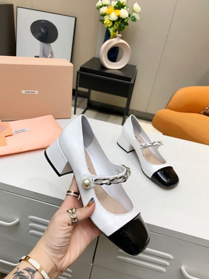 Miu Miu 2021 Square Toe Chunky Heel Shoes