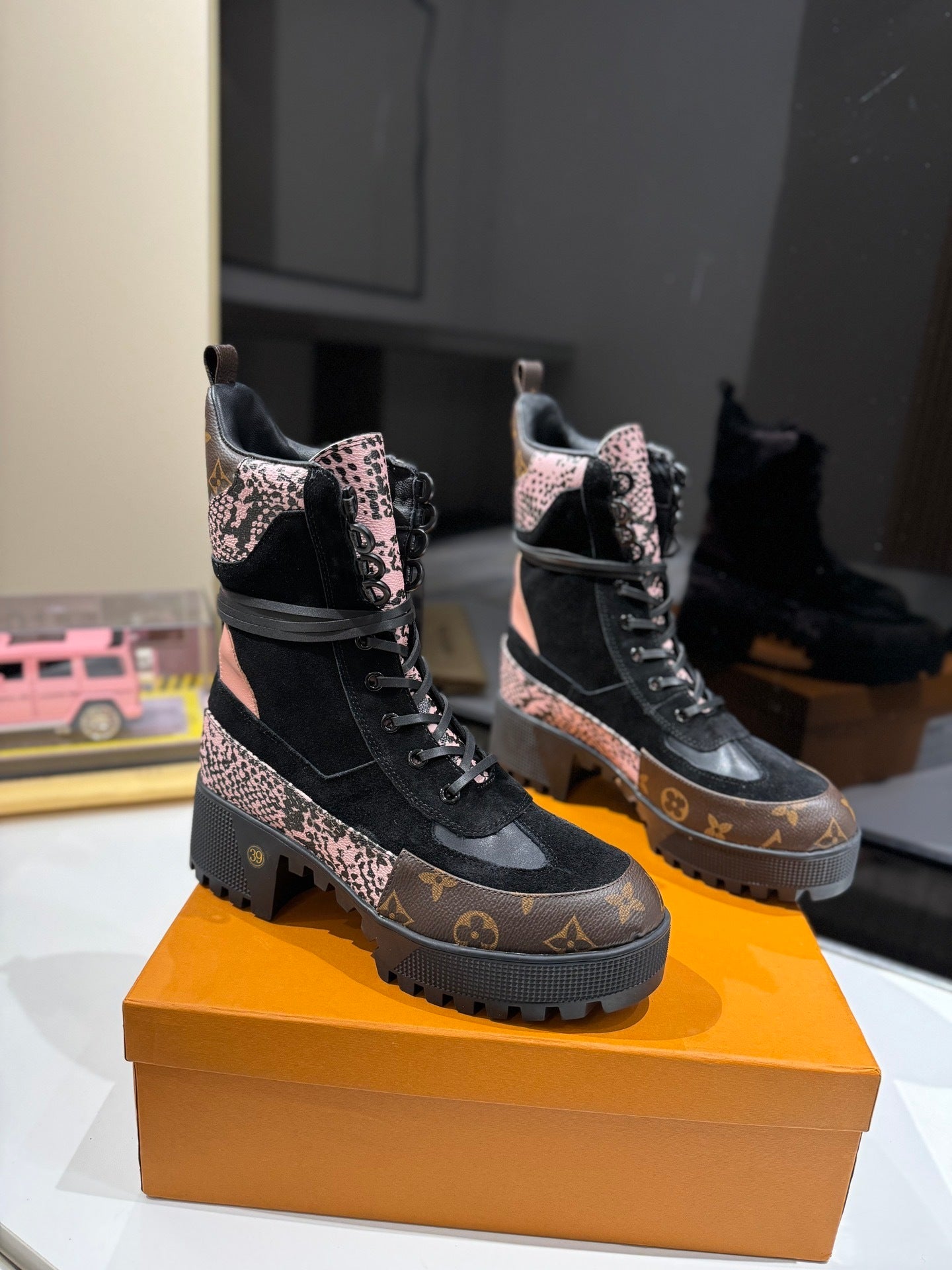 Louis Vuitton 2022 Platform Shoes