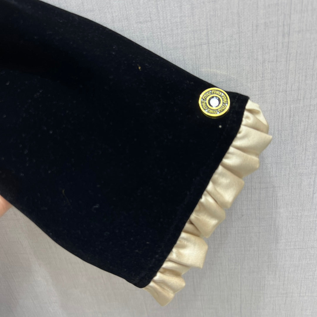 Feiinvan Velvet-Feel Long Sleeve Button-Up Dress