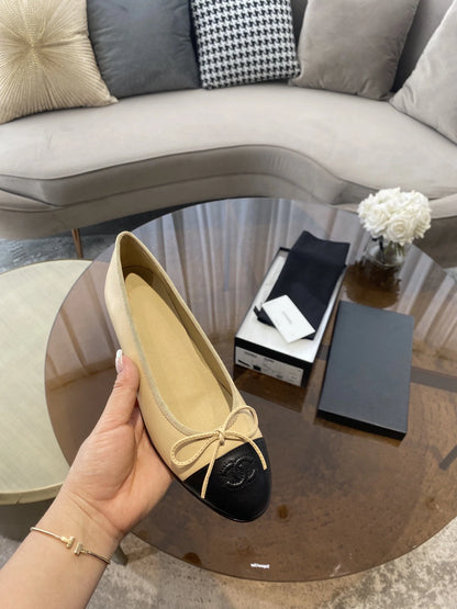 Ballet Flats Beige Black Lambskin