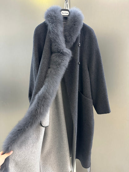 Elegant Wool Coat with Oversized Fox Fur Collar