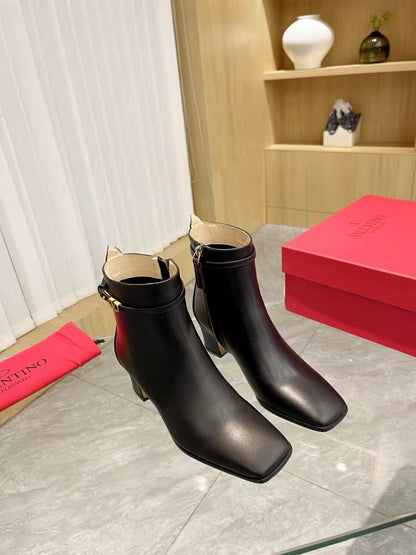 Valentino Autumn/Winter Women’s Fashion Boots