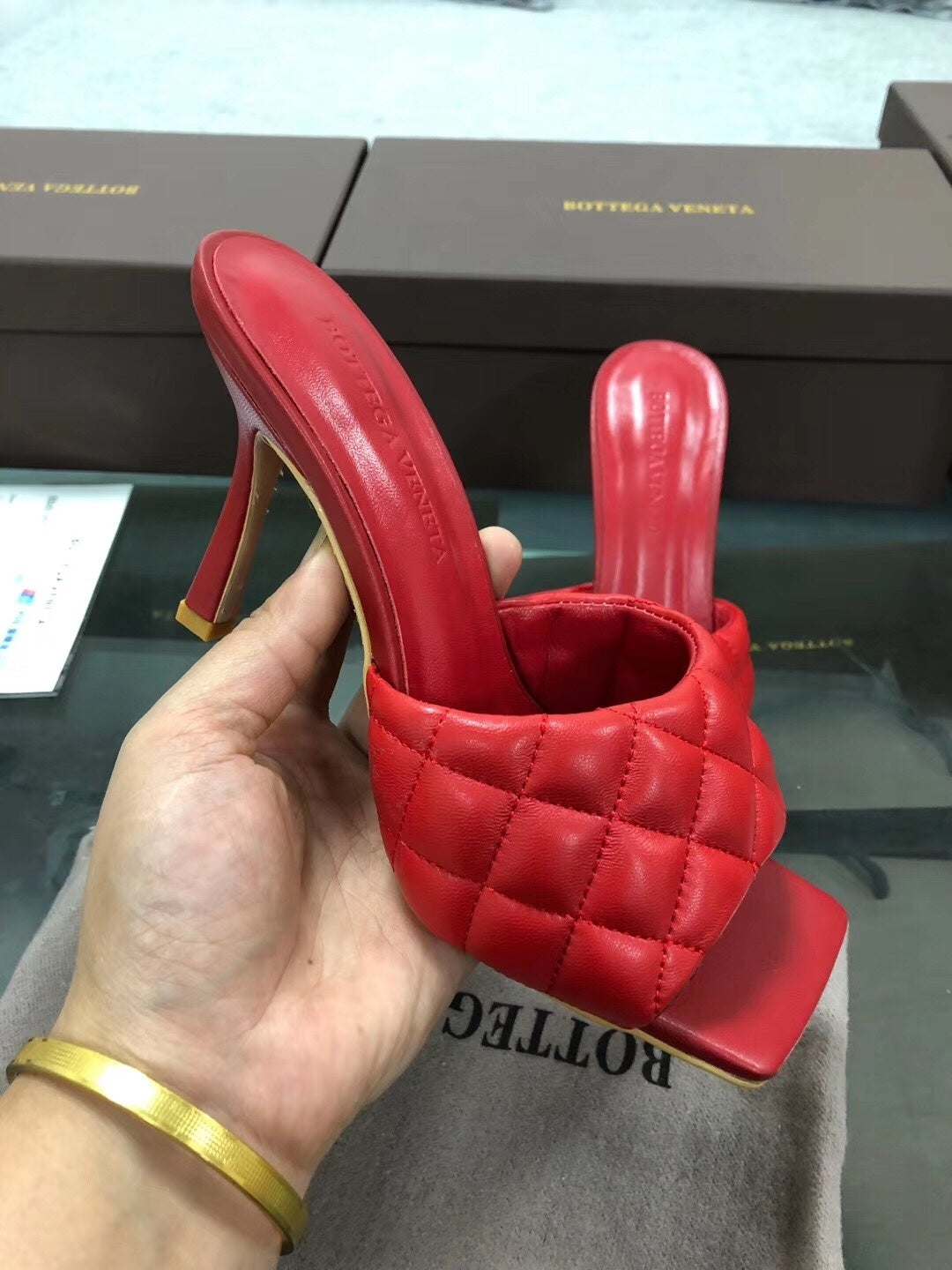 BV Women’s 2020 Spring Embroidered Sheepskin High-Heeled Slippers