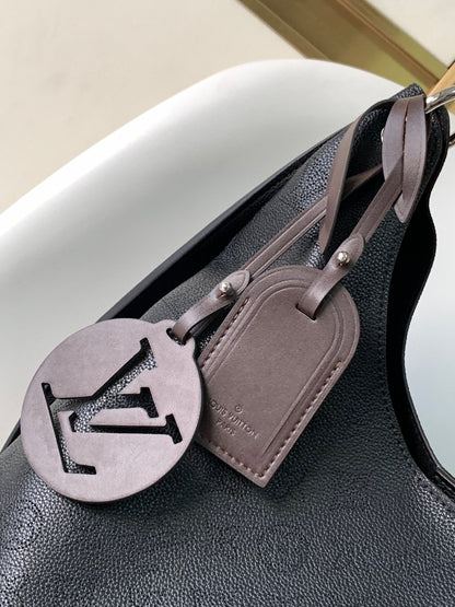 Carmel Hobo 40 Black Mahina