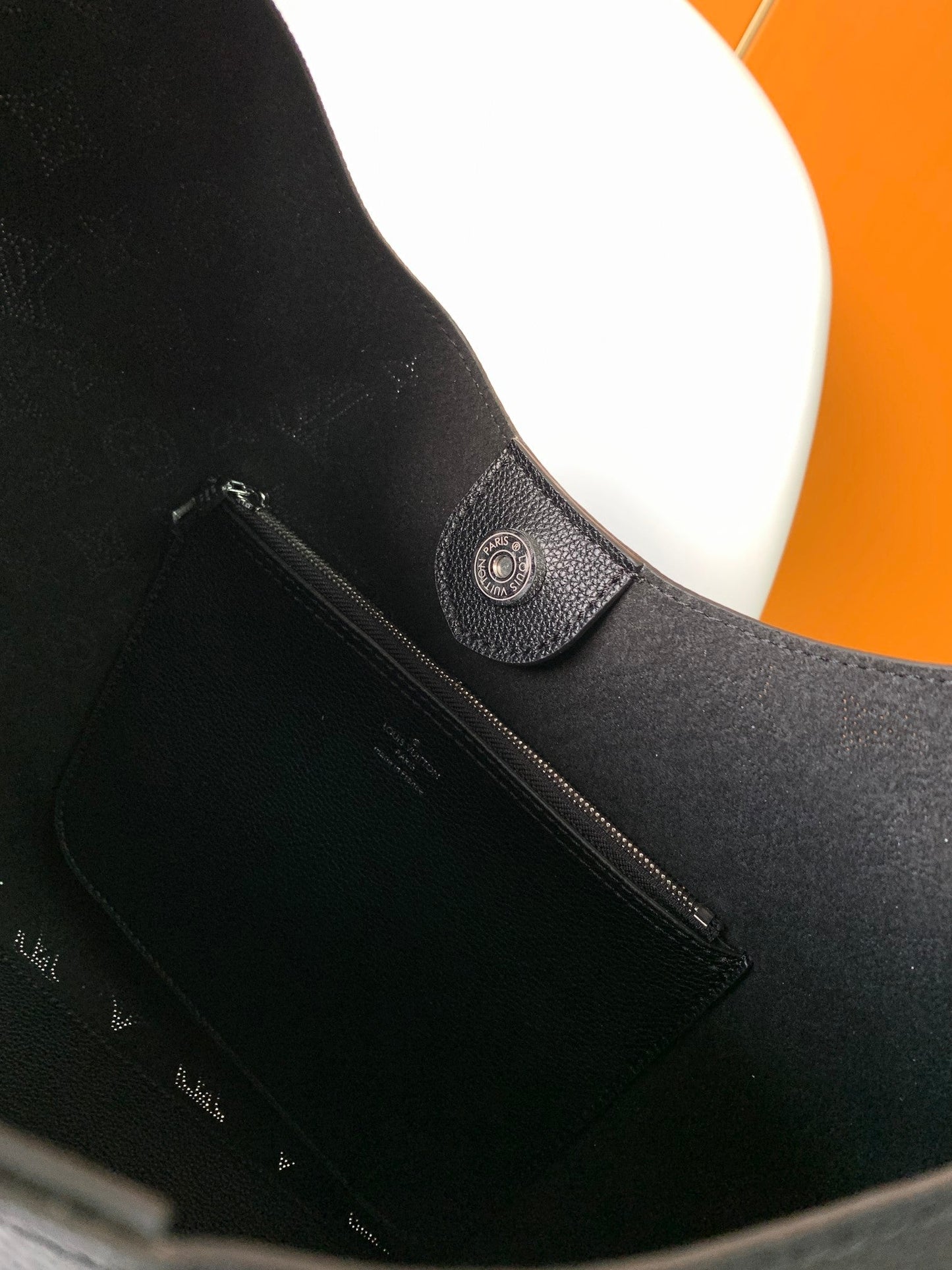 Carmel Hobo 40 Black Mahina