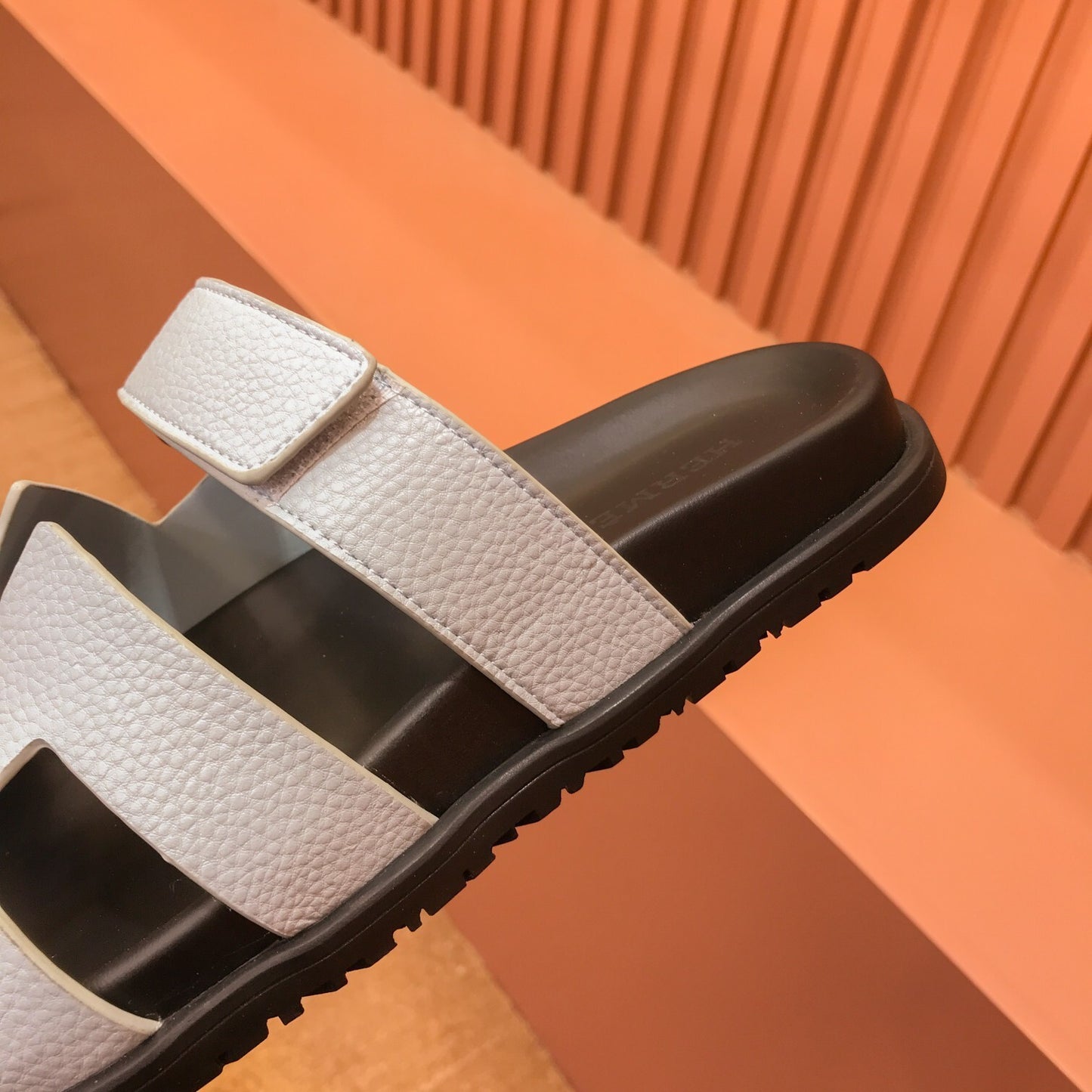 High-Quality Upper W105 H Premium Shoes