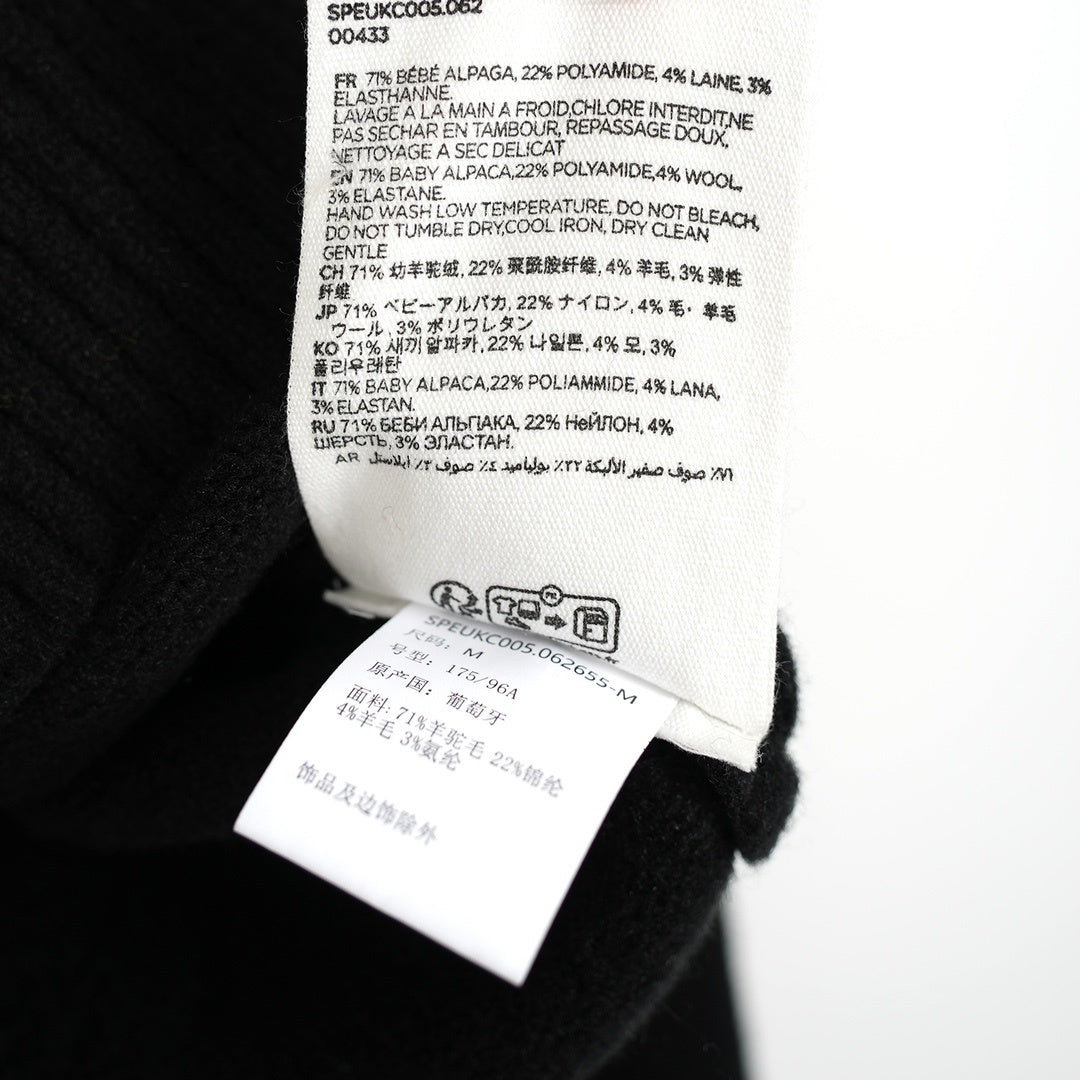 Ami Alpaca Wool White Heart Crew Neck Pullover