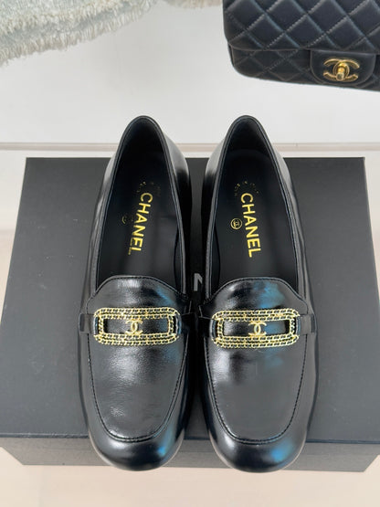 CHANEL 25C Double C Chain Buckle Chunky Heel Loafers