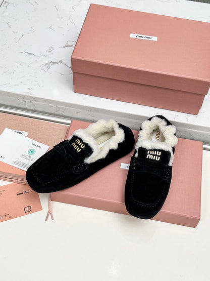 MiuMi Autumn/Winter New Slip-on Loafers