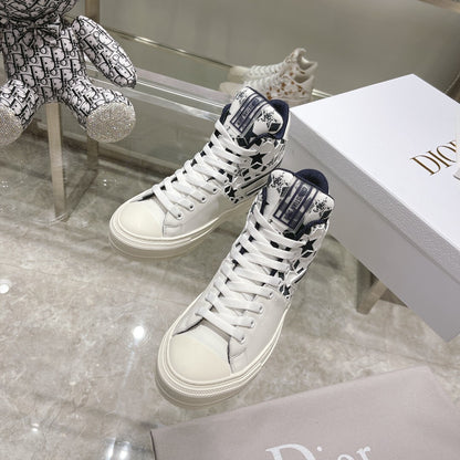 W116 Star Sneakers