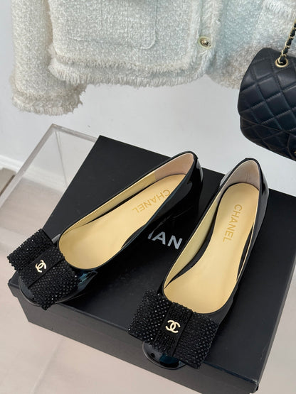 CHANEL 25C Rhinestone Bow Chunky Heel Pumps
