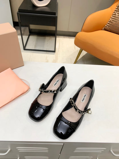 Miu Miu 2021 Square Toe Chunky Heel Shoes