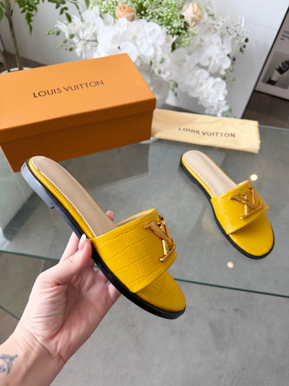LV G82 Slippers