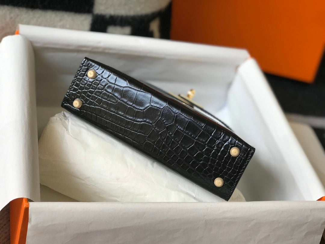 Hermès Kelly Mini 20 Black Shiny Alligator Gold Hardware