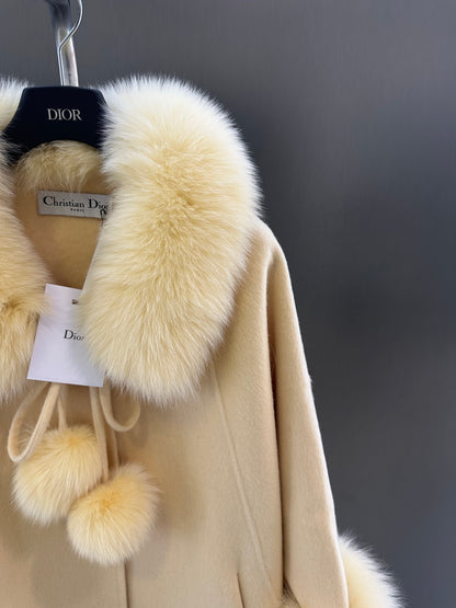 Elegant Wool Coat with Detachable White Fox Fur Collar