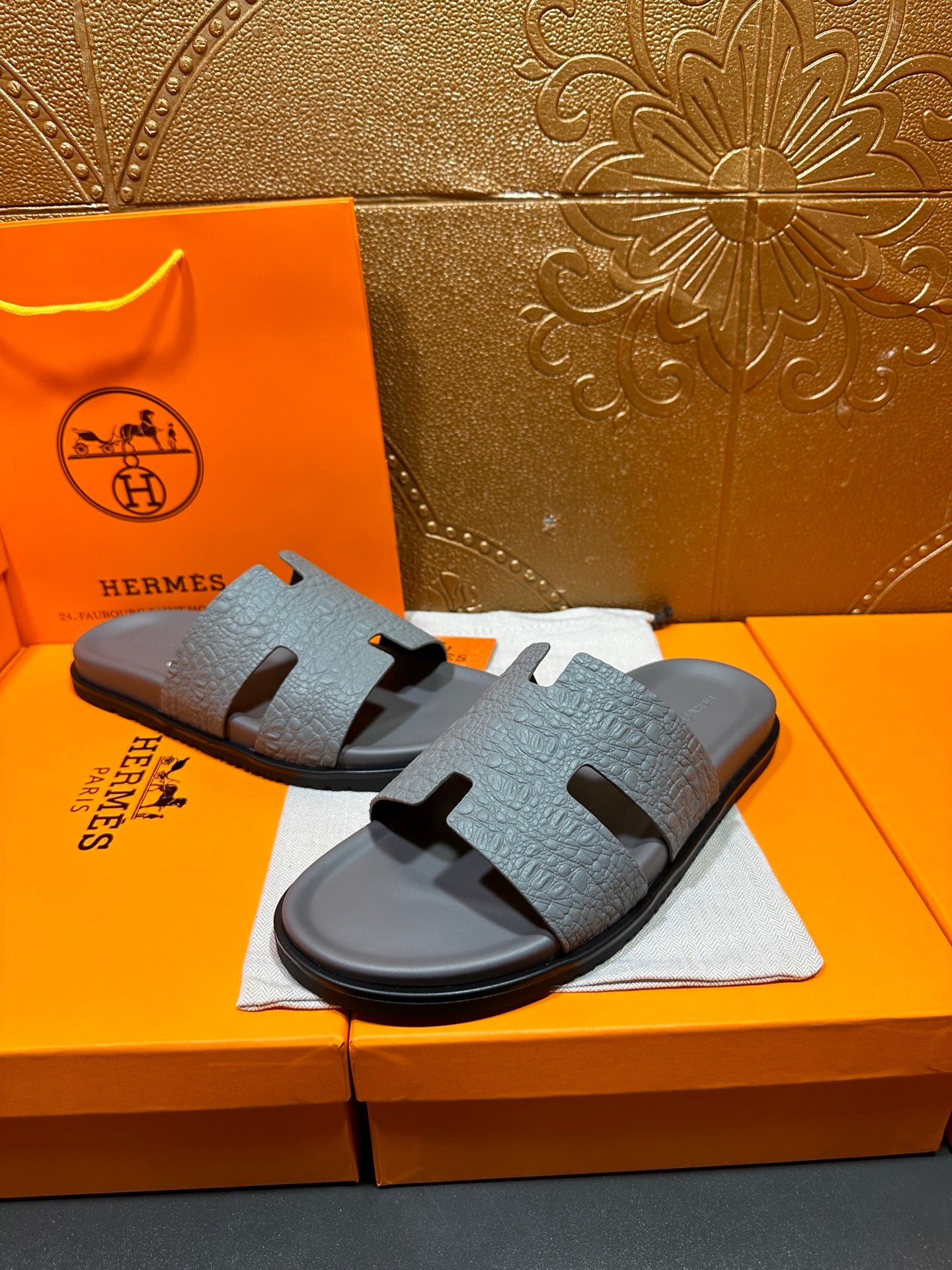 Hermes Oran Leather Slippers