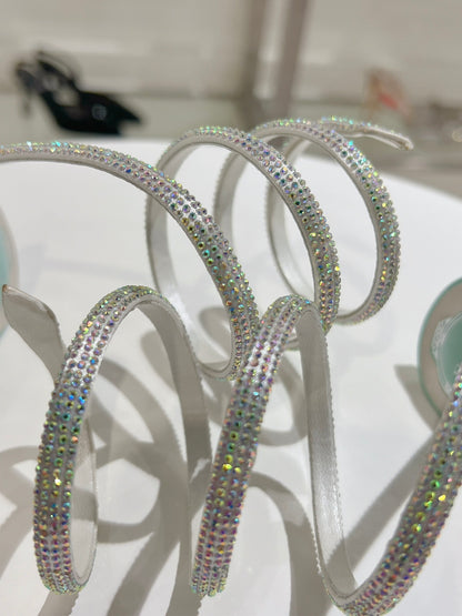 W204 Supreme Edition Rᴇɴᴇ Cᴀᴏᴠɪʟʟᴀ Rhinestone Women’s Stiletto Sandals