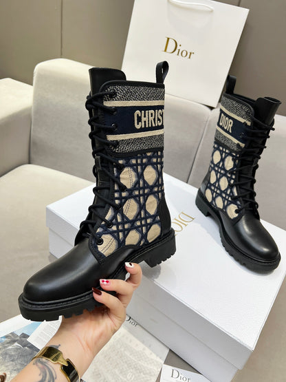 W139 D23 Embroidered High Boots