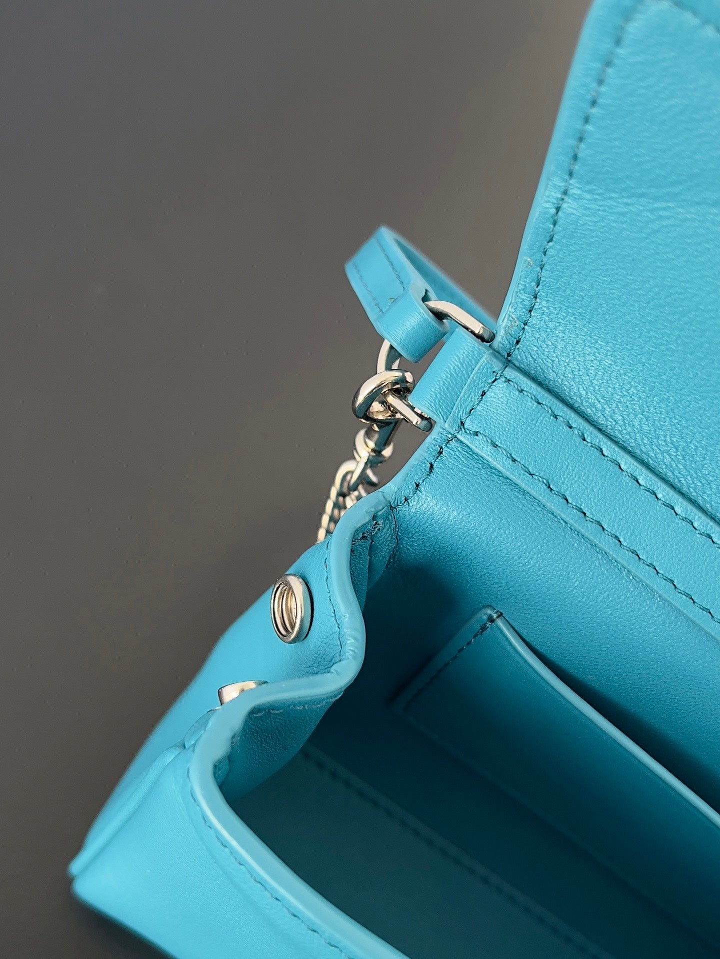 Women’s Unique Design Chain Armpit Shoulder Bag