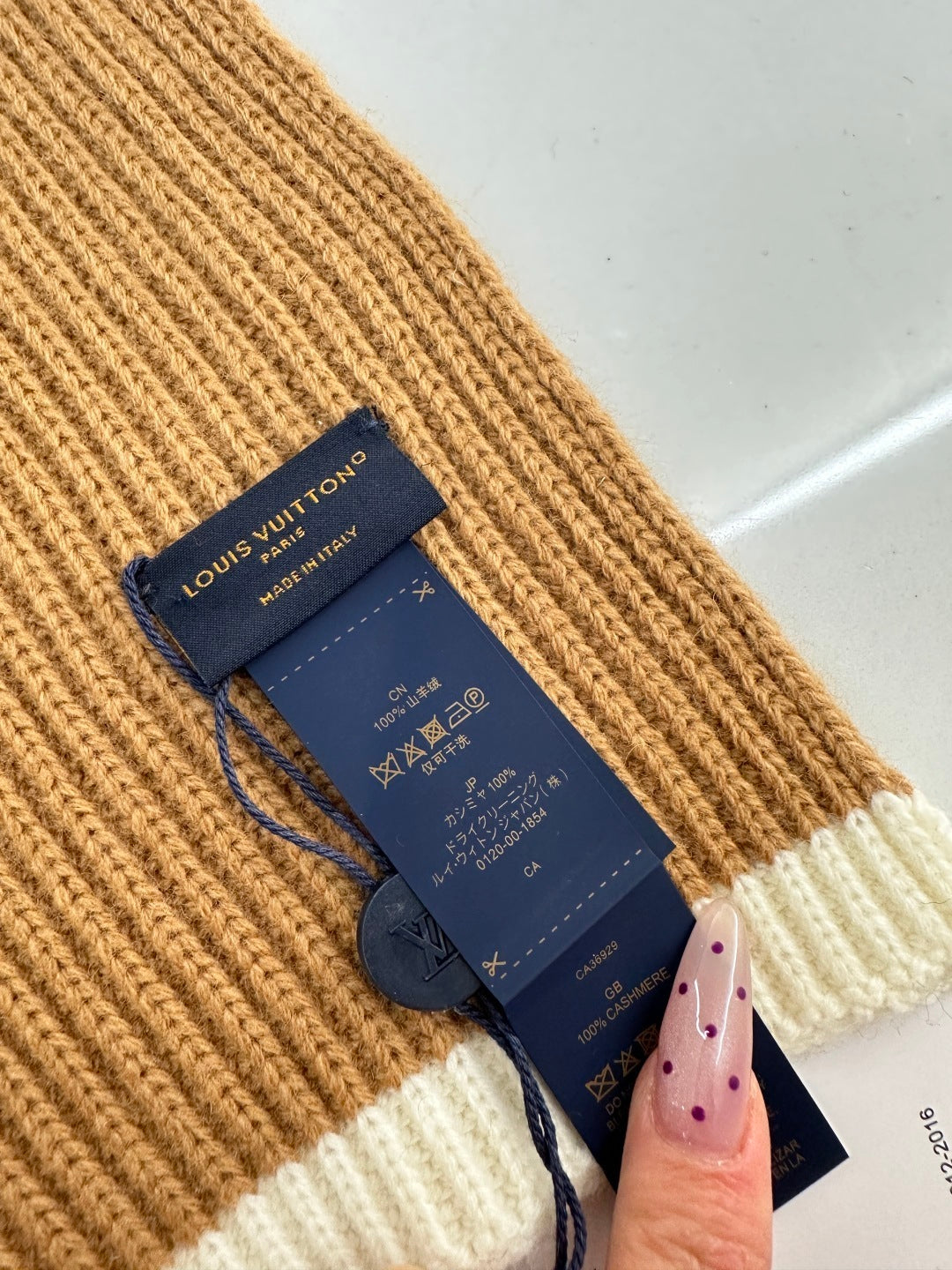 2025 YB Cashmere Scarf Logo & Four-Leaf Clover