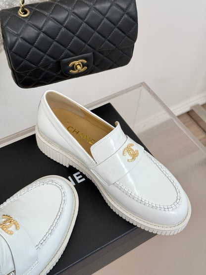 CHANEL Classic Color-Blocked Double C Loafers