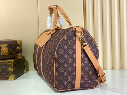 Louis Vuitton Keepall Bandoulière Luxury Travel Bag