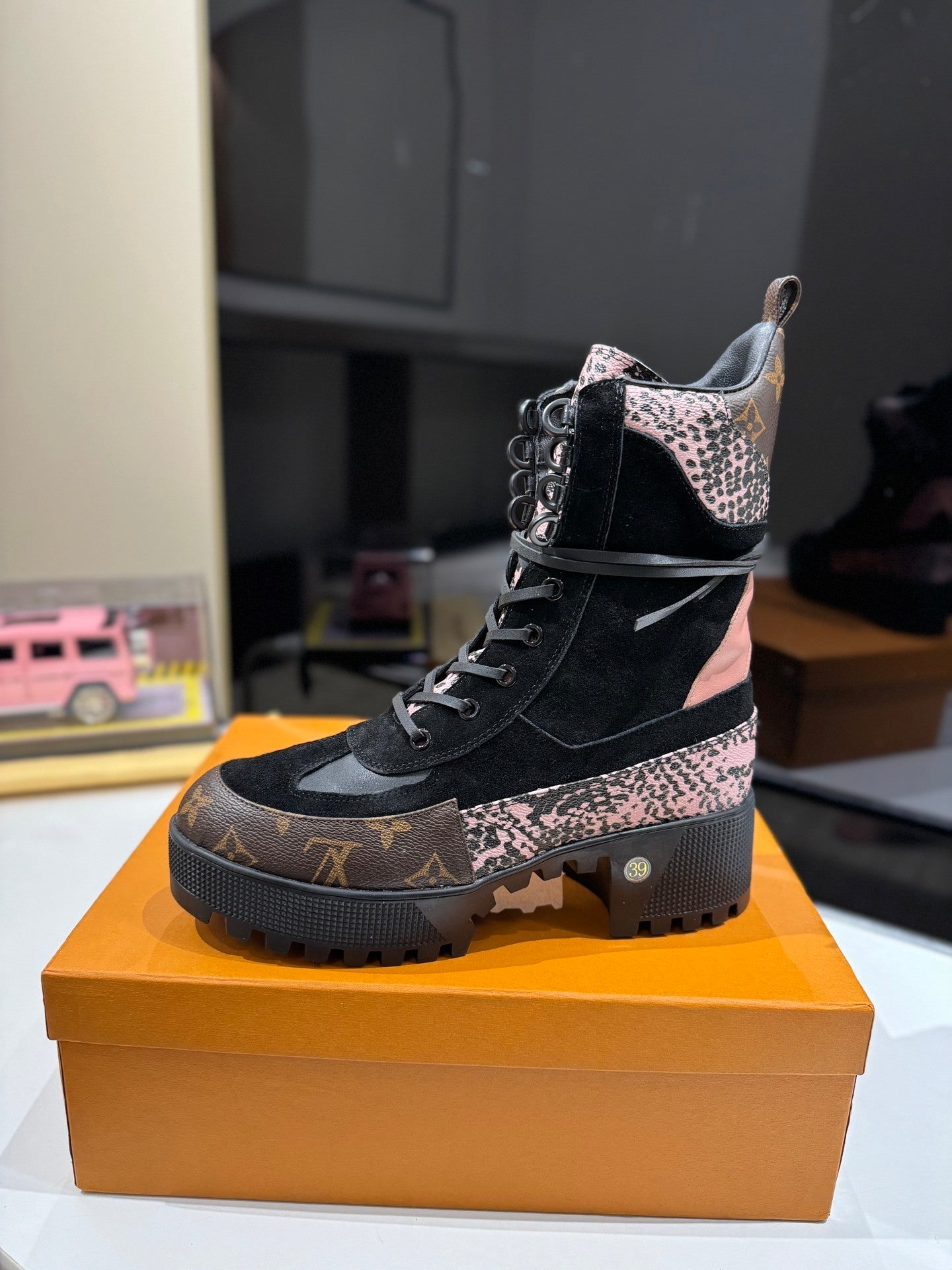 Louis Vuitton 2022 Platform Shoes