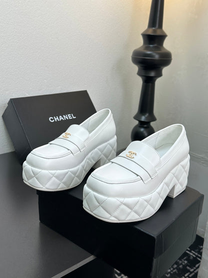 Luxury Diamond-Buckle Sheepskin Sandals