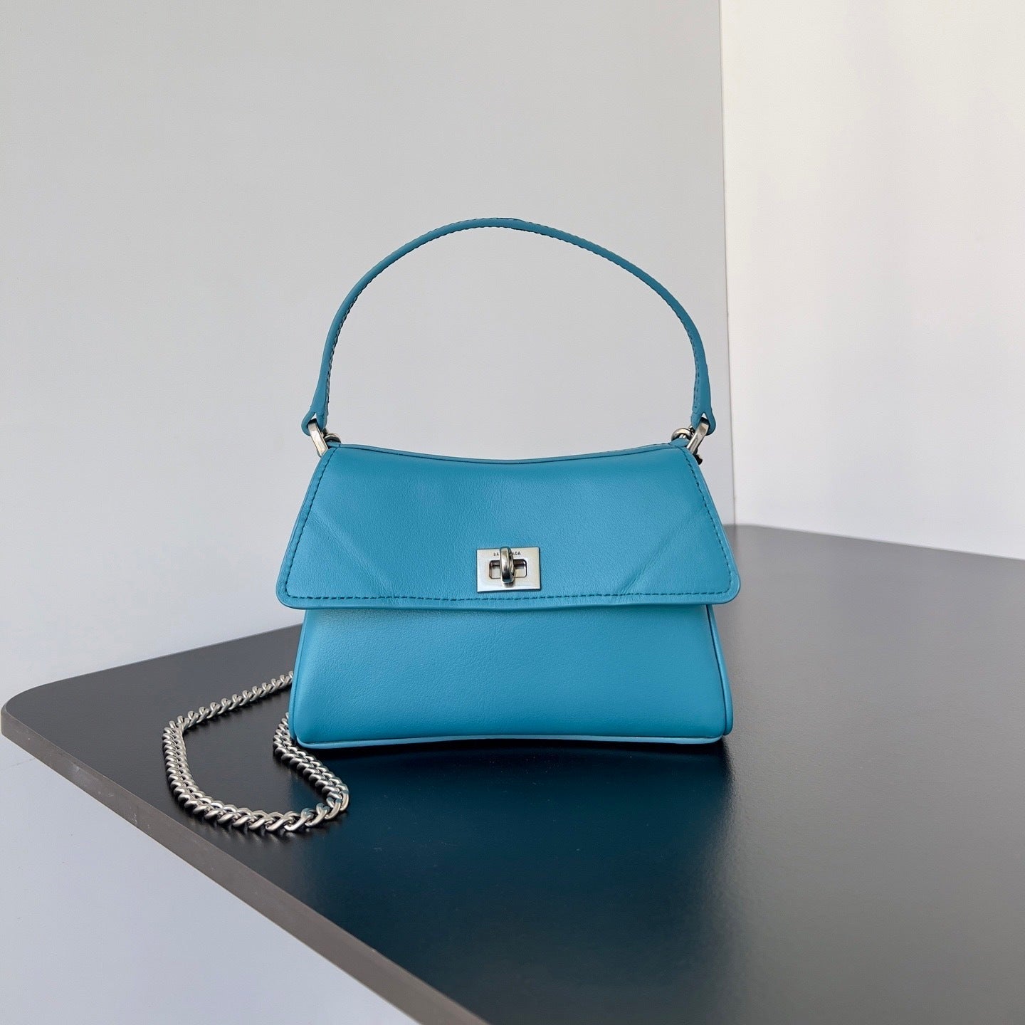 Women’s Unique Design Chain Armpit Shoulder Bag