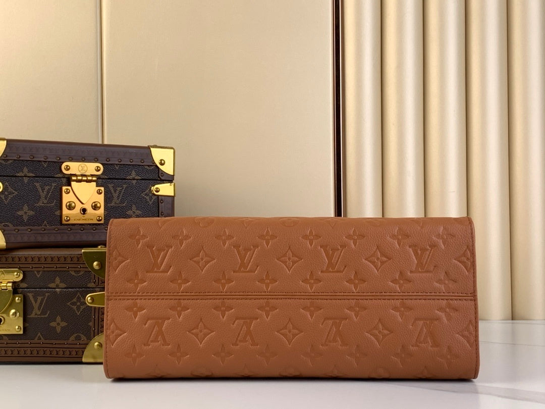 Louis Vuitton Onthego MM Bag – Women’s Luxury Tote