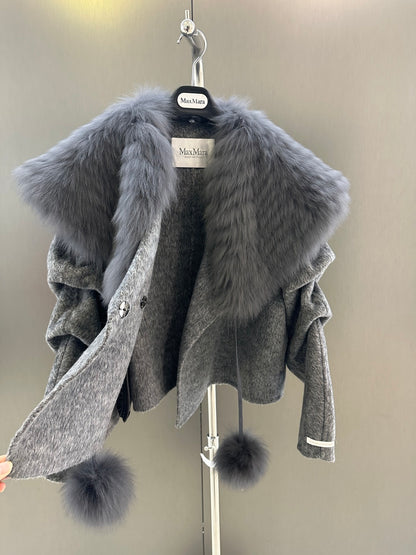 Elegant Wool Coat with Detachable White Fox Fur Collar