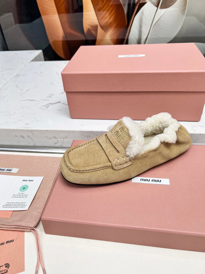 MiuMi Autumn/Winter New Slip-on Loafers