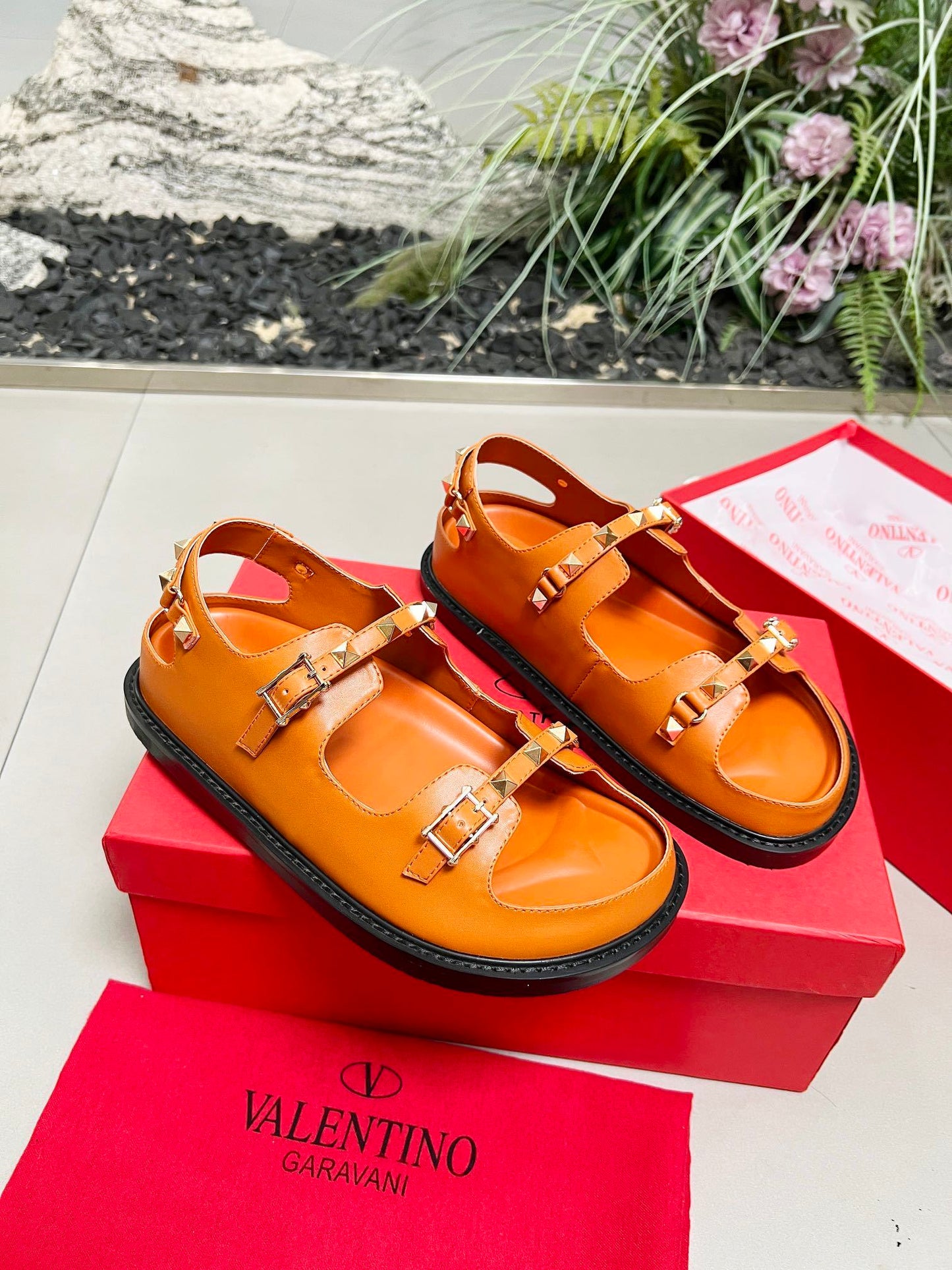 Valentino Classic Leather Design Sandals