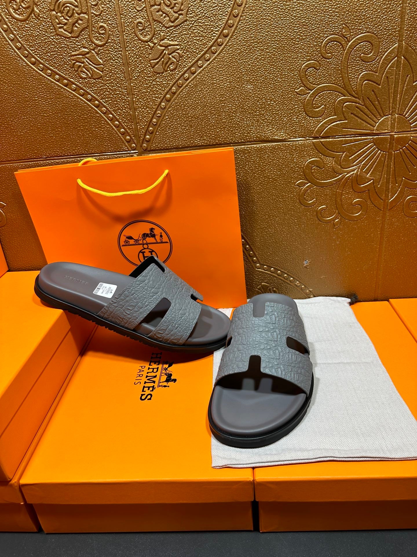 Hermes Oran Leather Slippers
