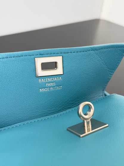 Women’s Unique Design Chain Armpit Shoulder Bag