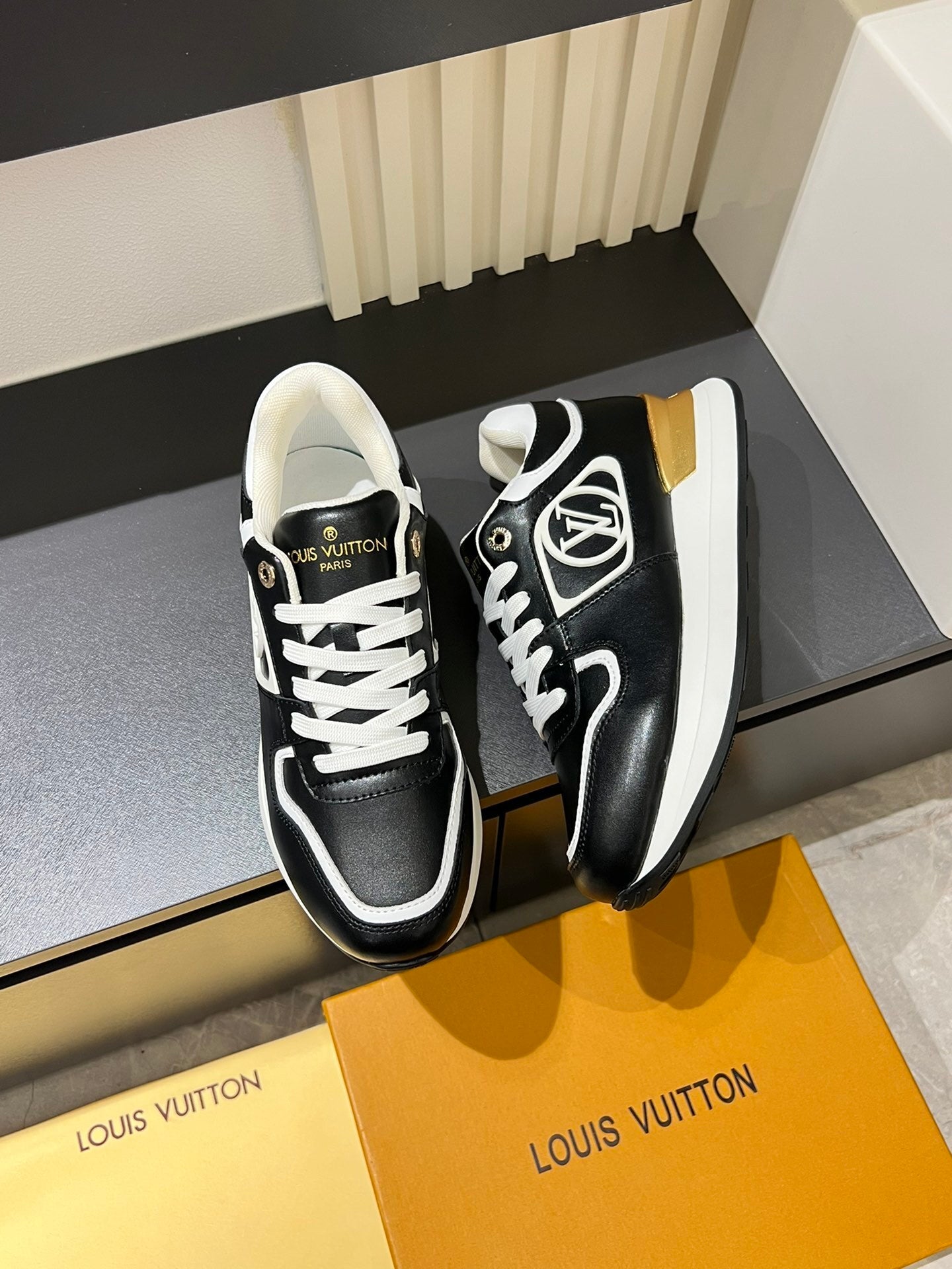 Luxury Men's Low-Top Sneakers