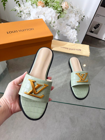 LV G82 Slippers