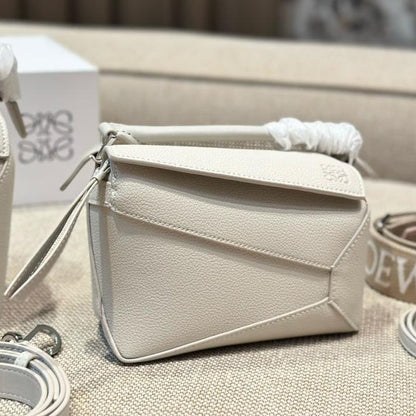 Loe Medium 24 Puzzle Bag In White Grained Calfskin