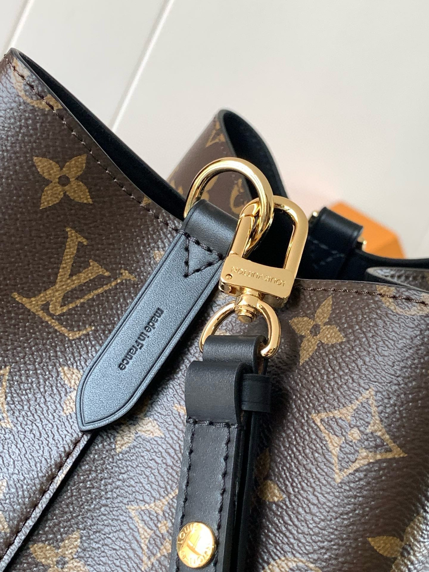 LV 26 Neonoe MM Monogram Brown Cowhide