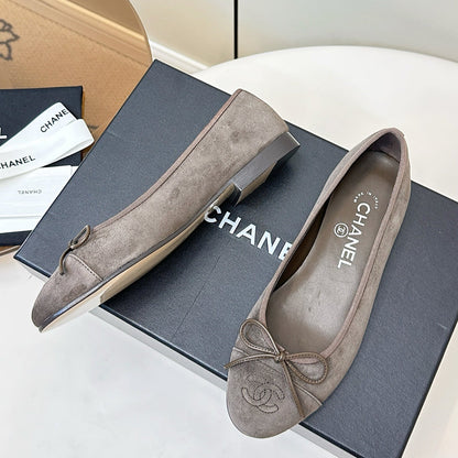 Chanel 25 Ballet Flat Grey-taupe Suede 469253