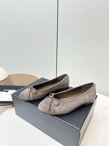 Chanel 25 Ballet Flat Grey-taupe Suede 469253