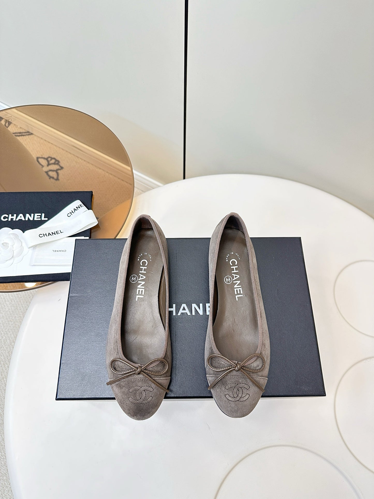Chanel 25 Ballet Flat Grey-taupe Suede 469253