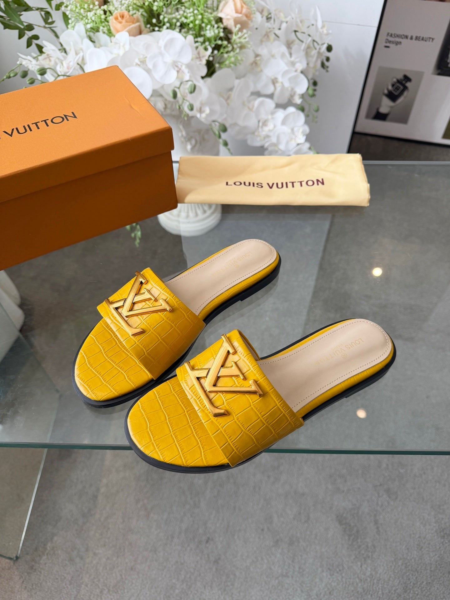 LV G82 Slippers